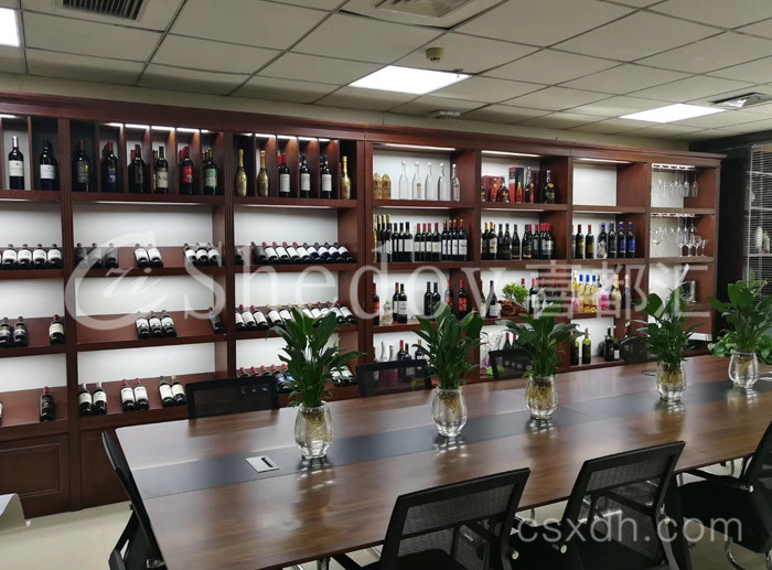 煙酒展柜案例 煙酒展柜案例